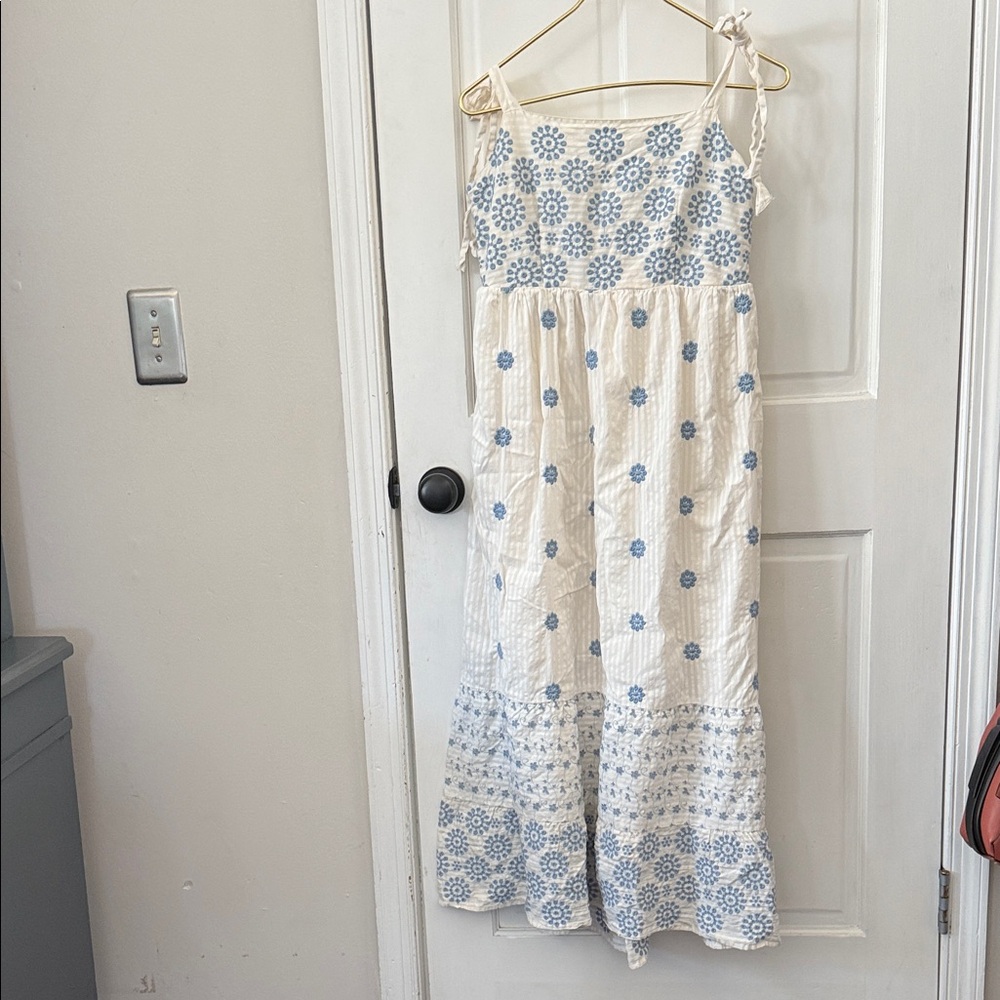 American Eagle Outfitters White Dress with Blue Floral Embroidery